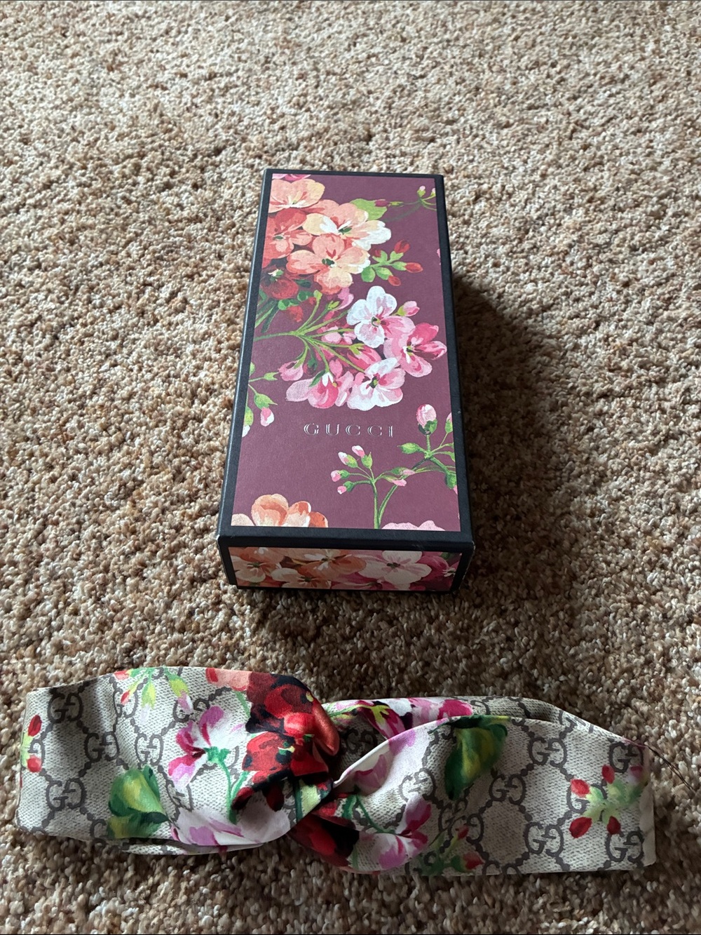 Gucci Floral GG Knot Headband - Beige with Pink, Red & Green - Picture 7 of 7